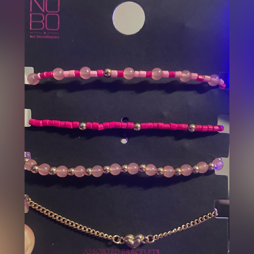 No Boundaries Pink‎ Beaded Bracelet Set w/ Gold Tone Heart Charm Layered Stack